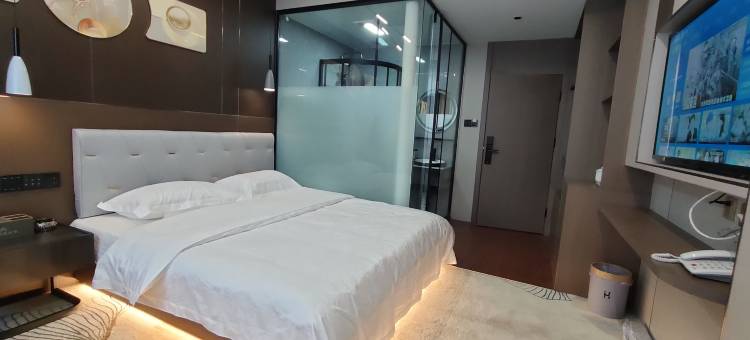 轻住酒店·家美(滦县东安现代城植物园店)图片