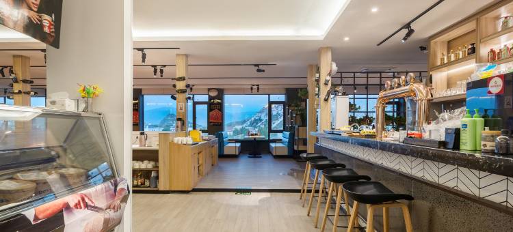 平措康桑观景酒店(布达拉宫店)图片