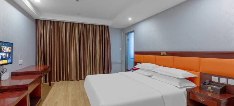 华驿精选酒店(赤峰红山步行街店)图片