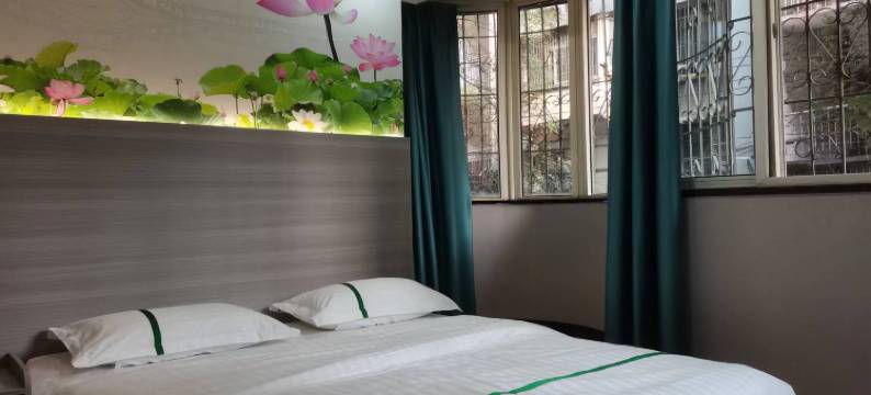 雅馨宾馆(三阳路地铁站店)图片