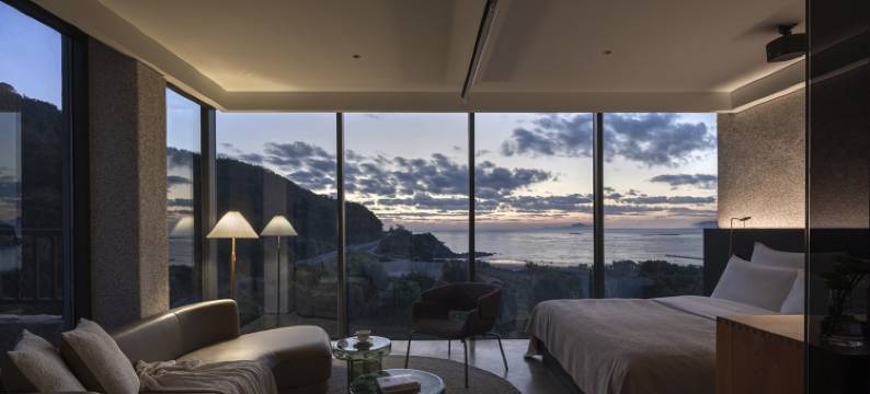 象山逆光莜舍图片