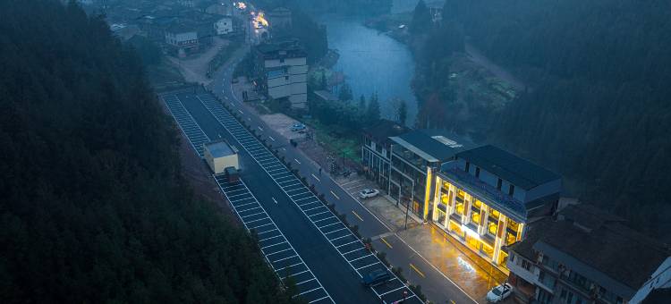 洪雅宏扬酒店(瓦屋山景区店)图片