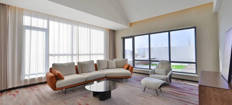 韵度假民宿(龙井足球小镇劳顶笨咖啡公园店)图片