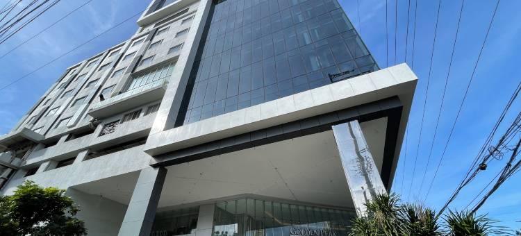 金峰酒店及套房-由可可特尔管理(Golden Peak Hotel & Suites powered by Cocotel)图片