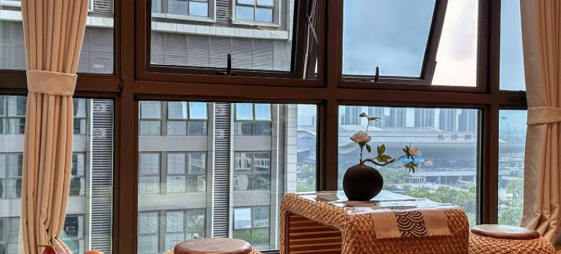 途鲸酒店(长沙高铁南站国际会展中心店)图片