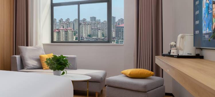 铂曼·云舍酒店(贵阳花溪大学城海纳广场精彩城店)图片