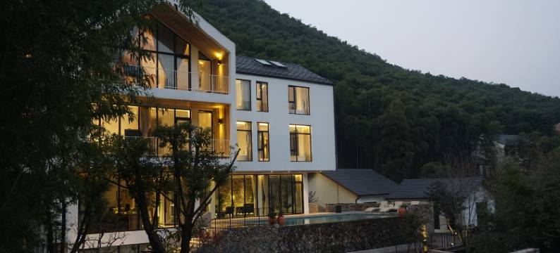 莫干山无二亲子溯溪温泉度假美宿图片