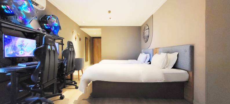 亚信电竞酒店(启东文峰大世界店)图片