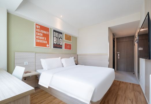 HanTing Hotel (Qingdao Taidong Pedestrian Street) Hotel Overview