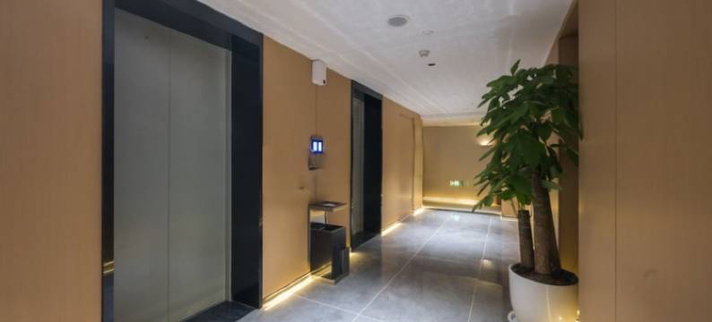 万信至格酒店(西安钟鼓楼永宁门地铁站店)图片