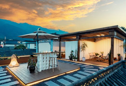 Yunbo Light Luxury Homestay (Dali Ancient City South Gate Branch) Hotel Overview