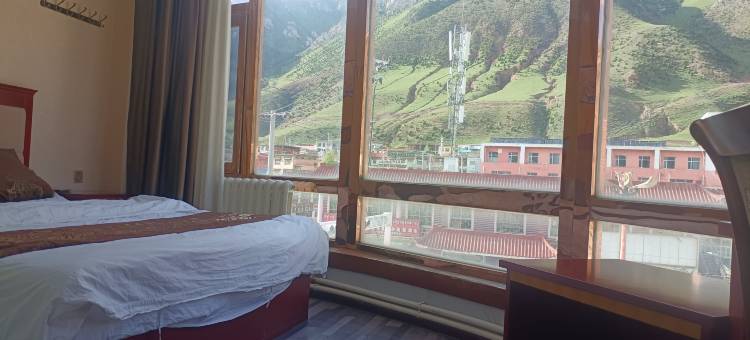 杂多县雪山商务宾馆图片