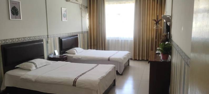 爱上旅馆(东兴未来花园店)图片