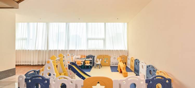 大连中山广场亚朵酒店图片