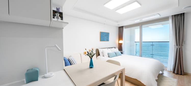 Urbanstay束草灯塔海滩(Urbanstay Sokcho Deungdae Beach)图片