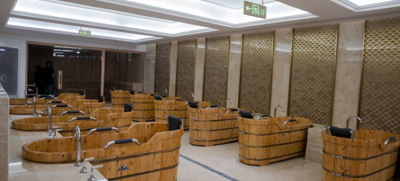 山南泽当饭店图片