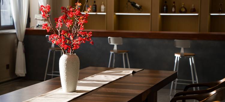 伊宁市景云亚丁酒店(伊犁河景区店)图片