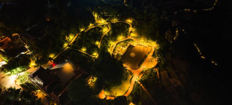 邛崃半山石院民宿图片