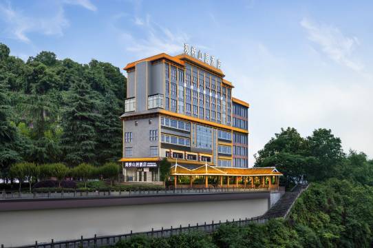 观桥山居酒店(风雨桥凤凰山森林公园店)