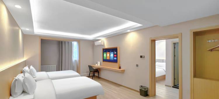 艺龙安云酒店(奎屯市火车站驿马巷餐饮旅游文化街店)图片