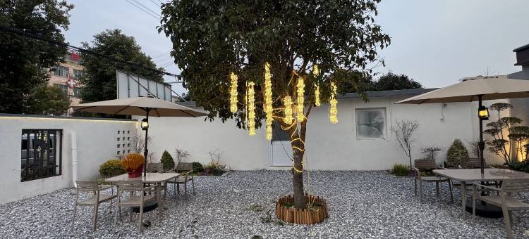 忆江南酒店(上蔡蔡都大道汽车东站店)图片