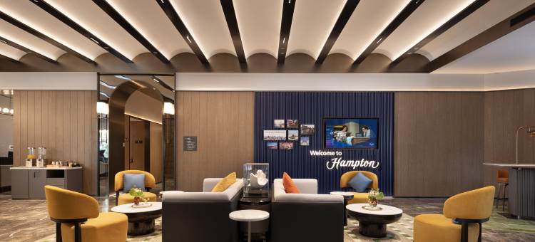 青岛金沙滩希尔顿欢朋酒店图片