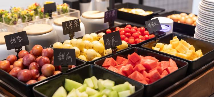 诸暨滨江北路体育公园亚朵X酒店图片