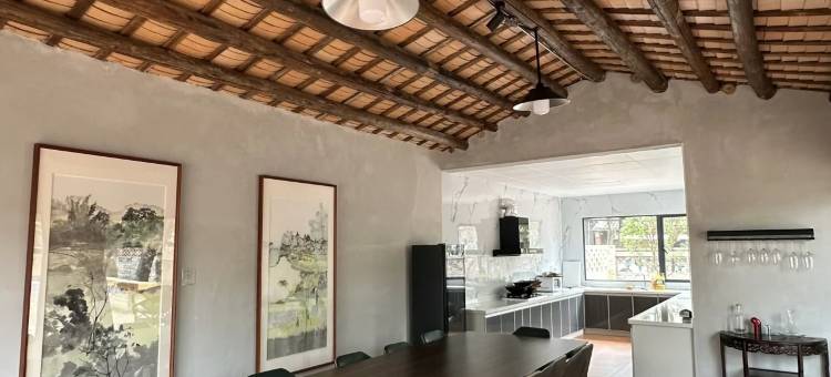 曲湾艺境民宿(北海银滩大道店)图片