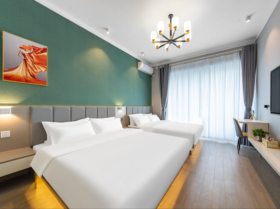 季朵智能影院民宿(洛神湖国家湿地公园东阿汽车站店)