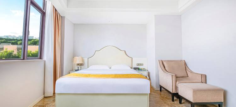 竹溪168假日酒店(武陵不夜城竹溪广场公园店)图片