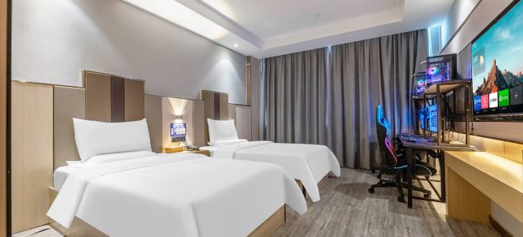 竞族电竞酒店(安庆高铁站光彩大市场店)图片