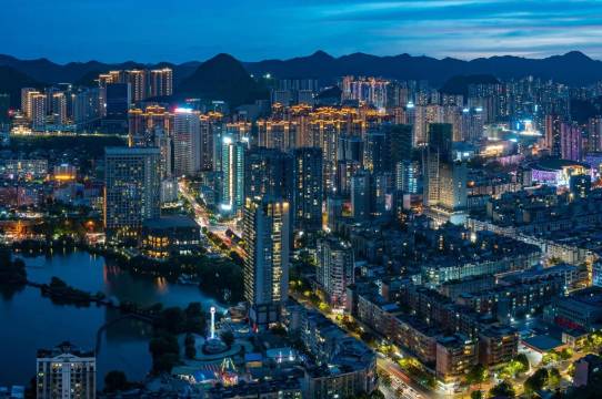 悦来好客·雲际·智享高空景观酒店(六盘水高铁站人民广场店)图片