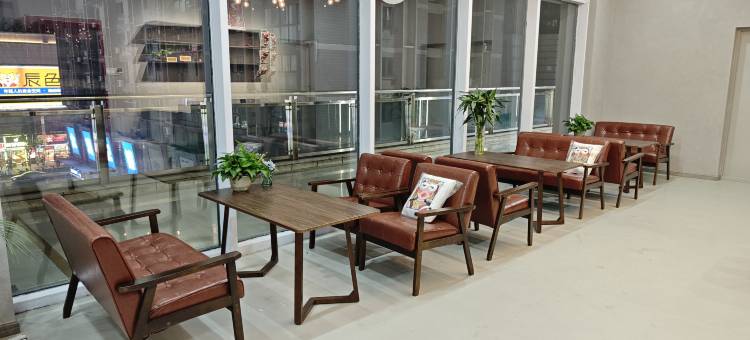 存档点青旅(江汉路步行街店)图片