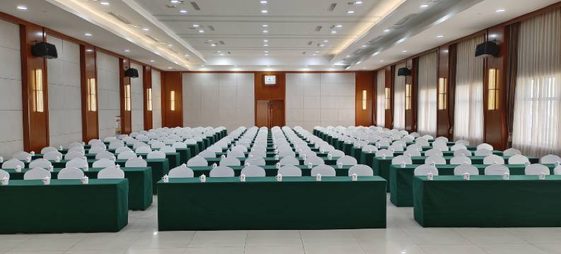 正定华阳假日酒店图片