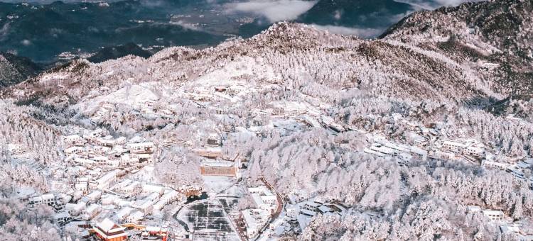 向晚向南民宿(九华山柯村游客换乘中心店)图片