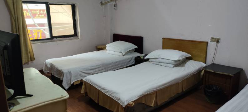 华利旅馆(镇江火车站北广场店)图片