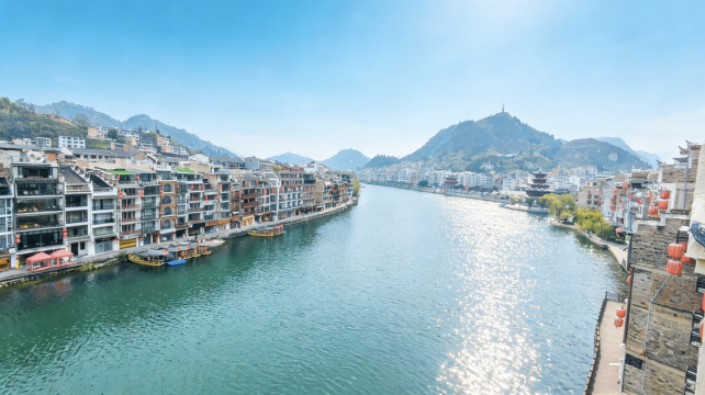 山川喜居丨Riverside・180°河畔观景美宿(镇远古城店)图片