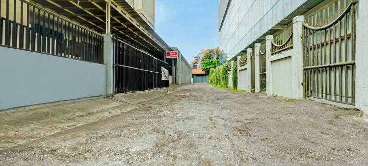 Hotel O near City of Tomorrow Mall formerly Banuwa Residence图片