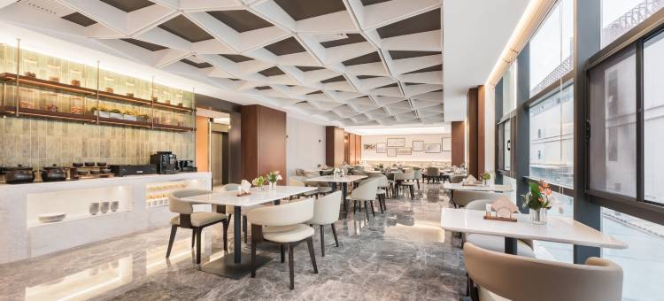 广州海珠江泰路地铁站美仑酒店图片