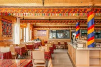 Lugu Lake South Island Villa Resort Hotel - Bãi đậu xe