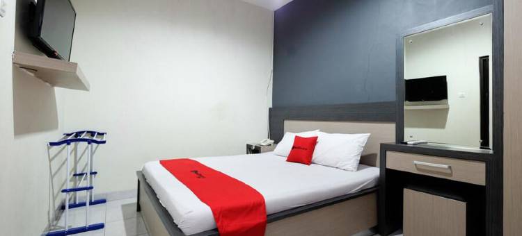 RedDoorz near Rita Super Mall Purwokerto 3图片
