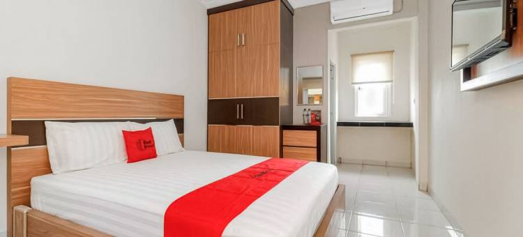 红多兹PLUS酒店-近巨港广场购物中心(RedDoorz Plus Near Palembang Square Mall)图片