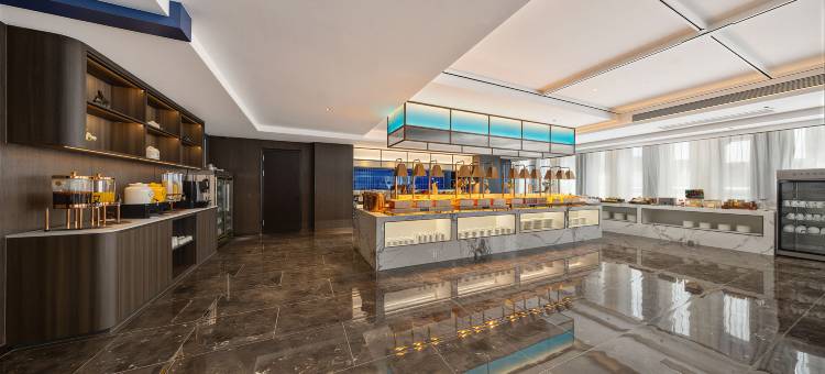 丽呈睿轩酒店(嘉峪关雄关广场店)图片
