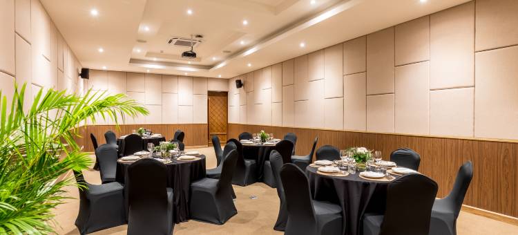 奥瑞格蔻丽海滩度假酒店(Outrigger Khao Lak Beach Resort)图片