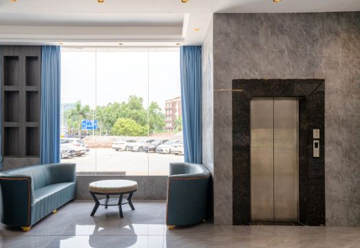 Baolihua Hotel(Shenzhen Longhua Dalang Clothing Base)Hotel Overview