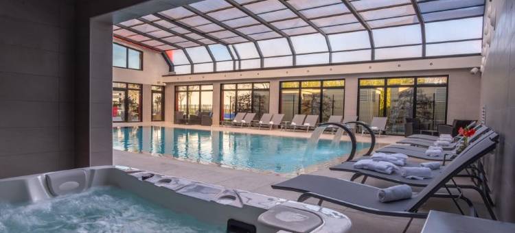 里昂东圣普列斯特欧洲博览吉利亚德尊贵(Kyriad Prestige Lyon Est - Saint Priest Eurexpo Hotel and Spa)图片