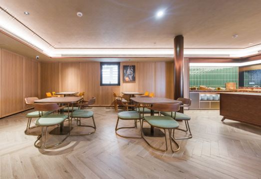 Orange Hotel (Shenzhen Futian Shawei Metro Station) Hotel Overview