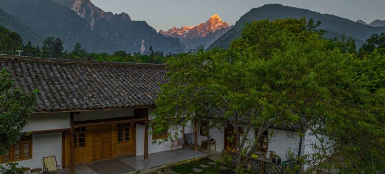 海螺沟弥生民宿(燕子沟店)图片