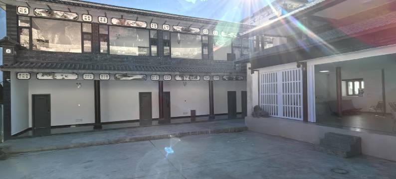 香格里拉栖岩·山景民宿(虎跳峡镇本地湾店)图片