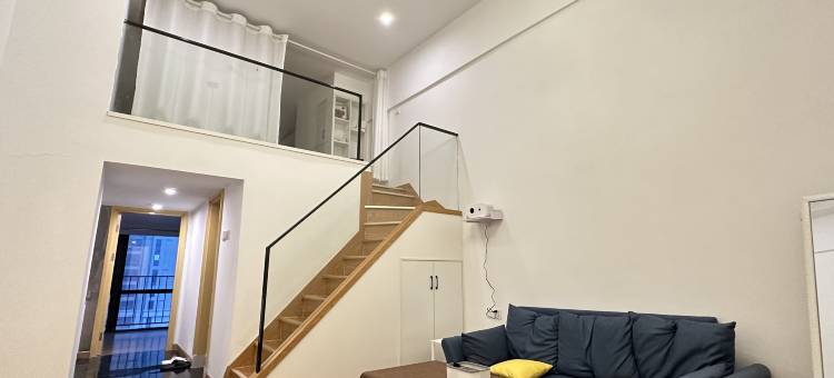 Luck·LOFT影院酒店(南昌西站礼庄山地铁站店)图片